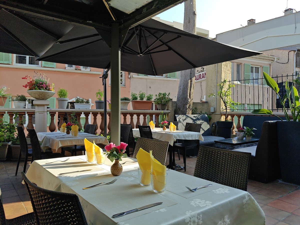 Som Sanook Le Prieuré Photos 2