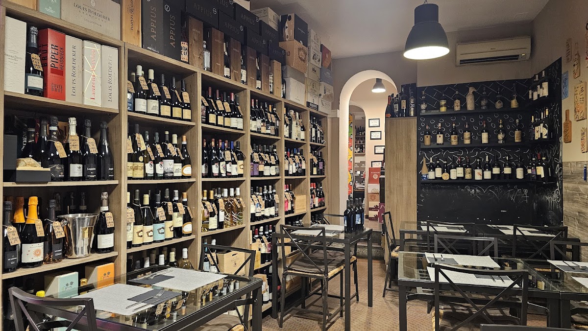 Taglieri E Bicchieri